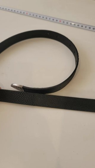 Cinturón H&M hebilla cowboy plateada