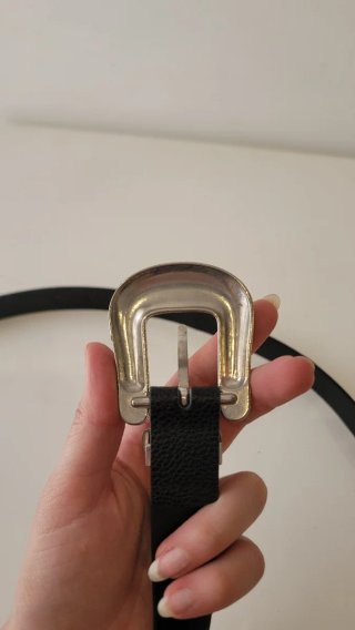 Cinturón H&M hebilla cowboy plateada