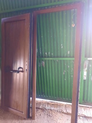 Puerta PVC imitación madera