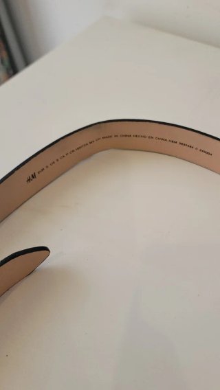 Cinturón negro H&M hebilla plateada
