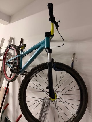 Bici Dirt Jump Azul y Amarilla
