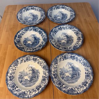 La Cartuja de Sevilla Platos Azules y Blancos