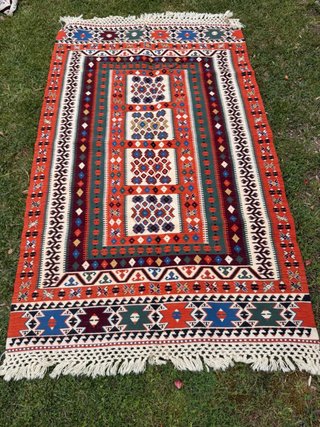 Alfombra Turca tejida a mano con tintes naturales