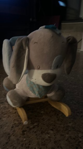 Mecedora perro peluche para bebé
