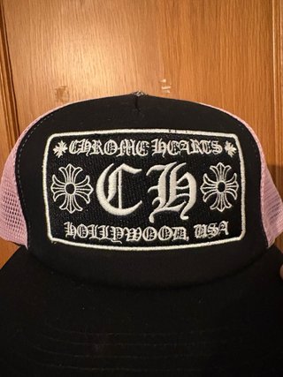 Gorra Chrome Hearts Negra y Rosa