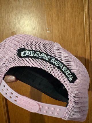 Gorra Chrome Hearts Negra y Rosa
