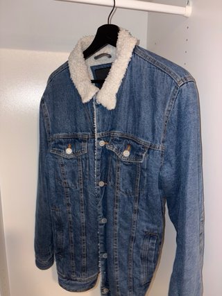 Chaqueta vaquera con forro borreguillo blanco
