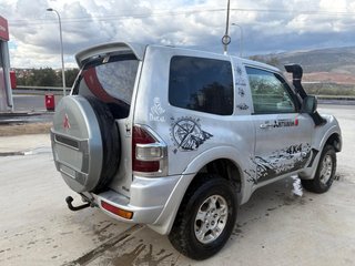 Mitsubishi Montero 2001