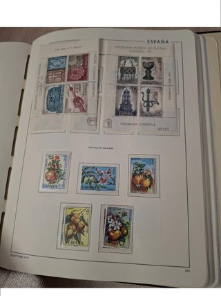 COLECCION SELLOS NUEVOS 1970 A 1979 CON SU ALBUM.