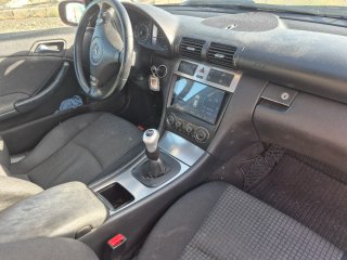 Mercedes-Benz Clase C 2005