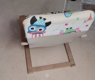 Sillón infantil Poäng con funda de búhos