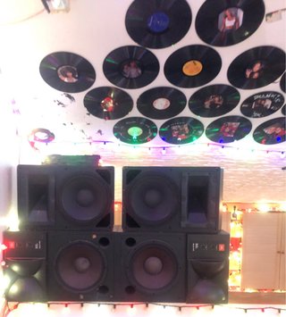 Altavoces JBL Negros