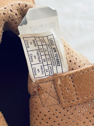 Stivaletti UGG traforati marrone taglia 38
