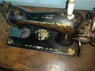Máquina de coser Singer antigua