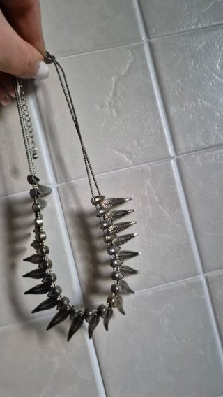 Collana effetto piuma argento