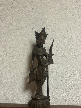 Figura madera tallada balinesa mano
