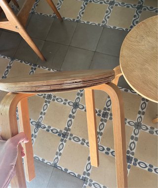 Taburetes Ikea Frosta para restaurar