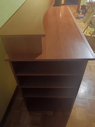 Mesa de madera para ordenador