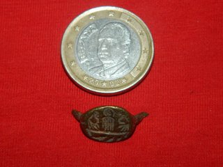 Interesante anillo entalle incuso figuras romanas
