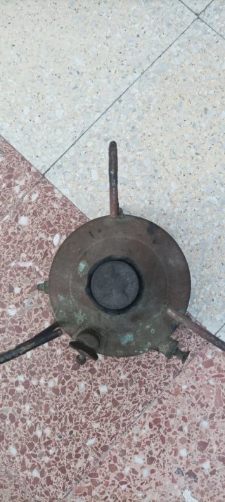 Cocina de petróleo antigua