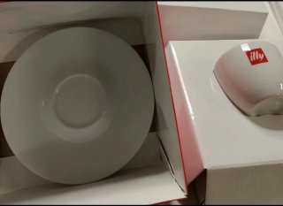Tazzina da caffè Illy in porcellana bianca