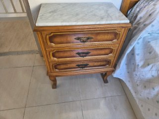 DORMITORIO COMPLETO DE MADERA Y MÁRMOL