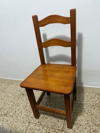 Mesa de comedor con 4 sillas
