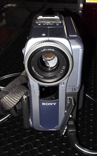 Videocámara Sony DCR-PC8E + Kit Completo