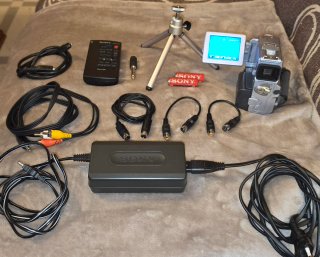 Videocámara Sony DCR-PC8E + Kit Completo