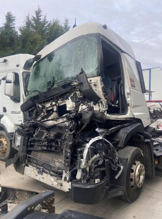 Renault centralita ecu 22038905 t-series d13k440