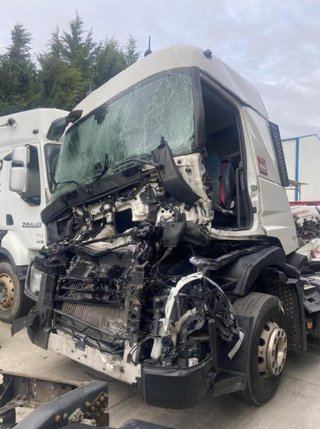 Renault centralita ecu 22038905 t-series d13k440