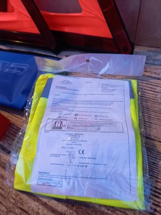 Juego 2 Triángulos de Emergencia + Chaleco