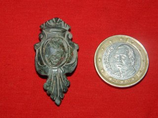 Pequeño artefacto objeto romano antiguo de colecci
