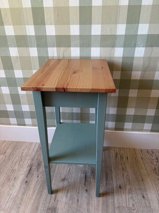 Mesa de noche Ikea Hemnes verde grisáceo