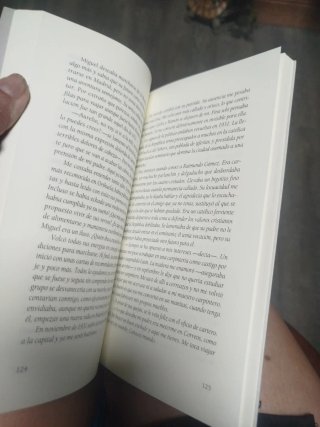 Libro lecturas  "Mala Luna "