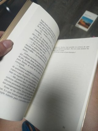 Libro " Desconocidos"