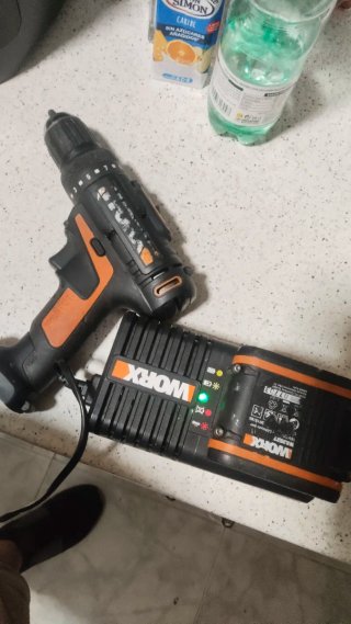 Taladro Worx 16V con batería y cargador