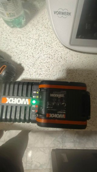 Taladro Worx 16V con batería y cargador