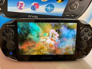 PS Vita 3G/Wi-Fi Crystal Black + 8GB