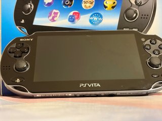PS Vita 3G/Wi-Fi Crystal Black + 8GB