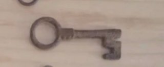 Llave antigua de metal