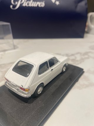 Seat 127 Blanco 1/43 Altaya