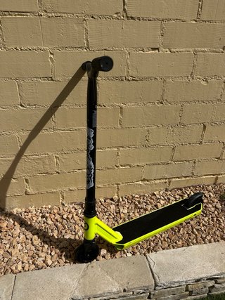 Patinete Patin Negro y Amarillo