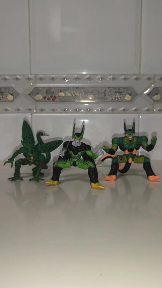 Lote 3 figuras Cell Dragon Ball Z