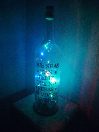 Botella decorativa con mensaje y luz