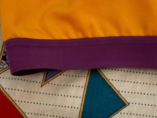 Top deportivo Nike amarillo y morado