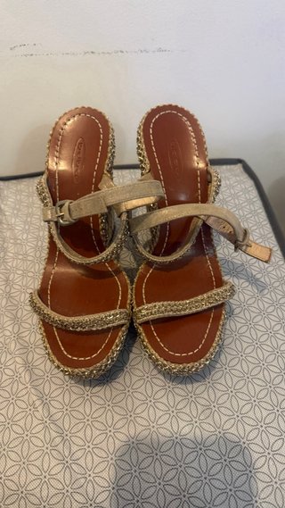 Sandalias BDBA Beige y Doradas