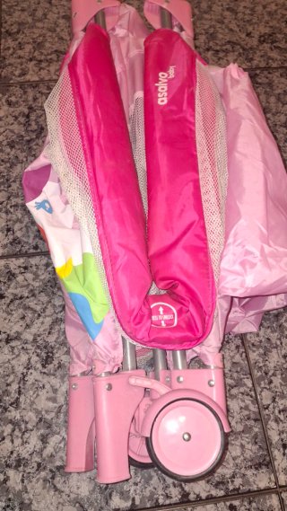 Cuna de viaje rosa con unicornios