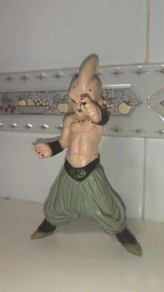 Figura majin Buu pequeño ( kid bu ) dragon ball Z