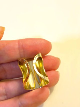 Anillo dorado martillado talla 7 ajustable